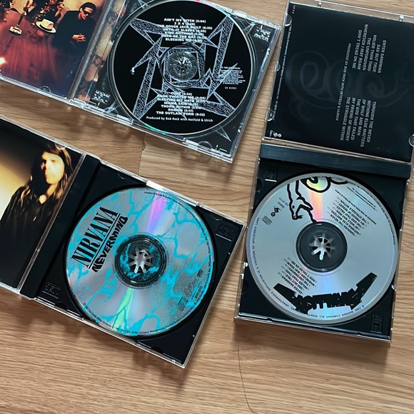 3 CD Bundle Metallica Black Album and Load, Nirvana Nevermind 1991 Releaase - Picture 2 of 5